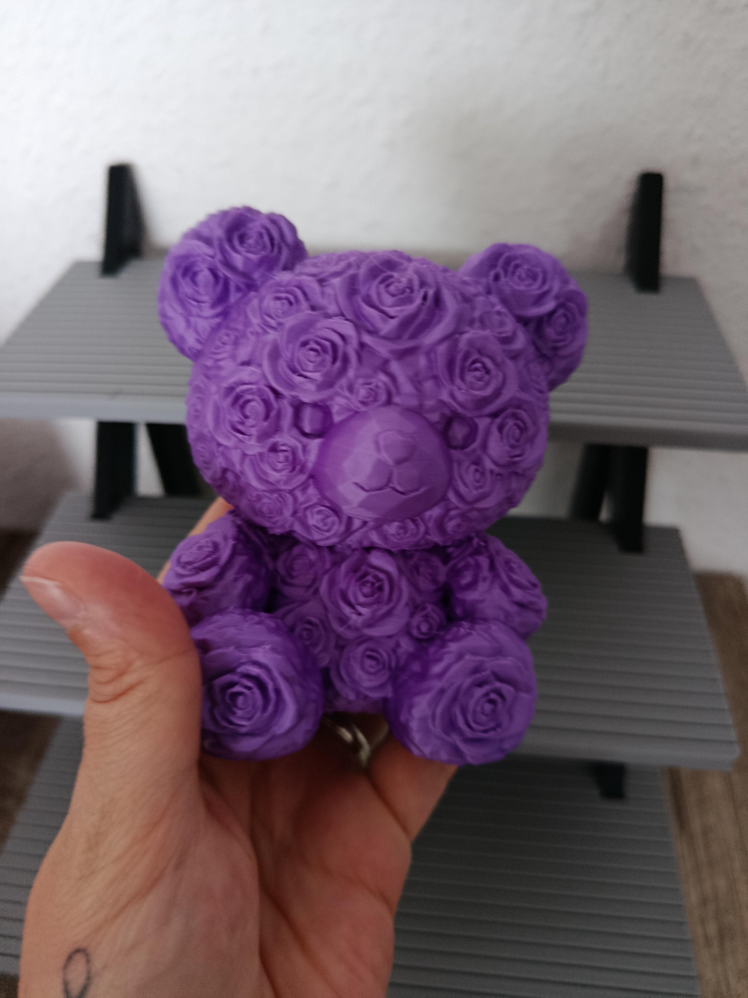 Rosenbär – Aesthetic Deko & Geschenkidee in Lila | Sturm3DFactory